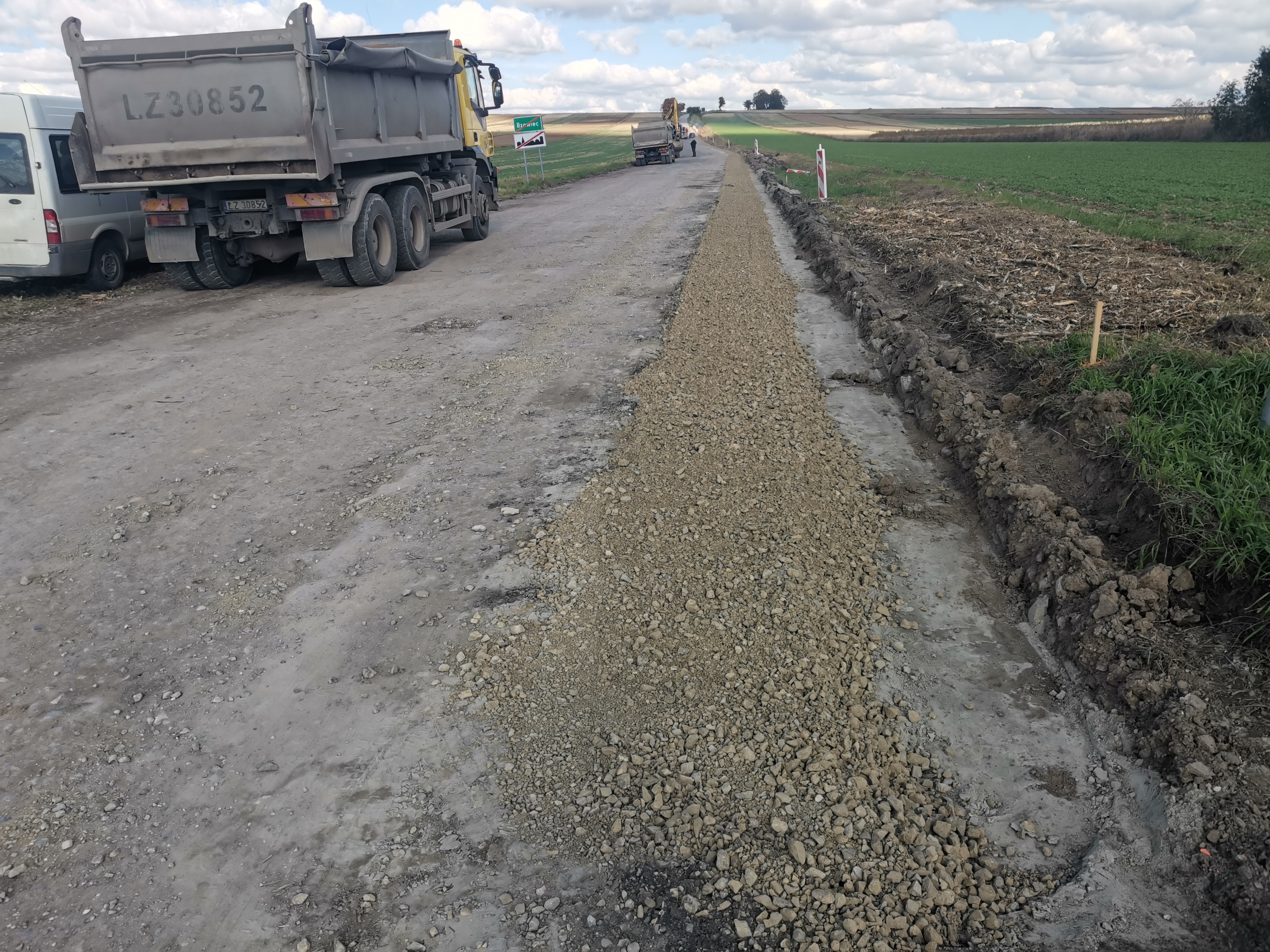 Rozpoczęcie robót związanych z rozbudową drogi powiatowej nr 3109L Płonka - Bzowiec