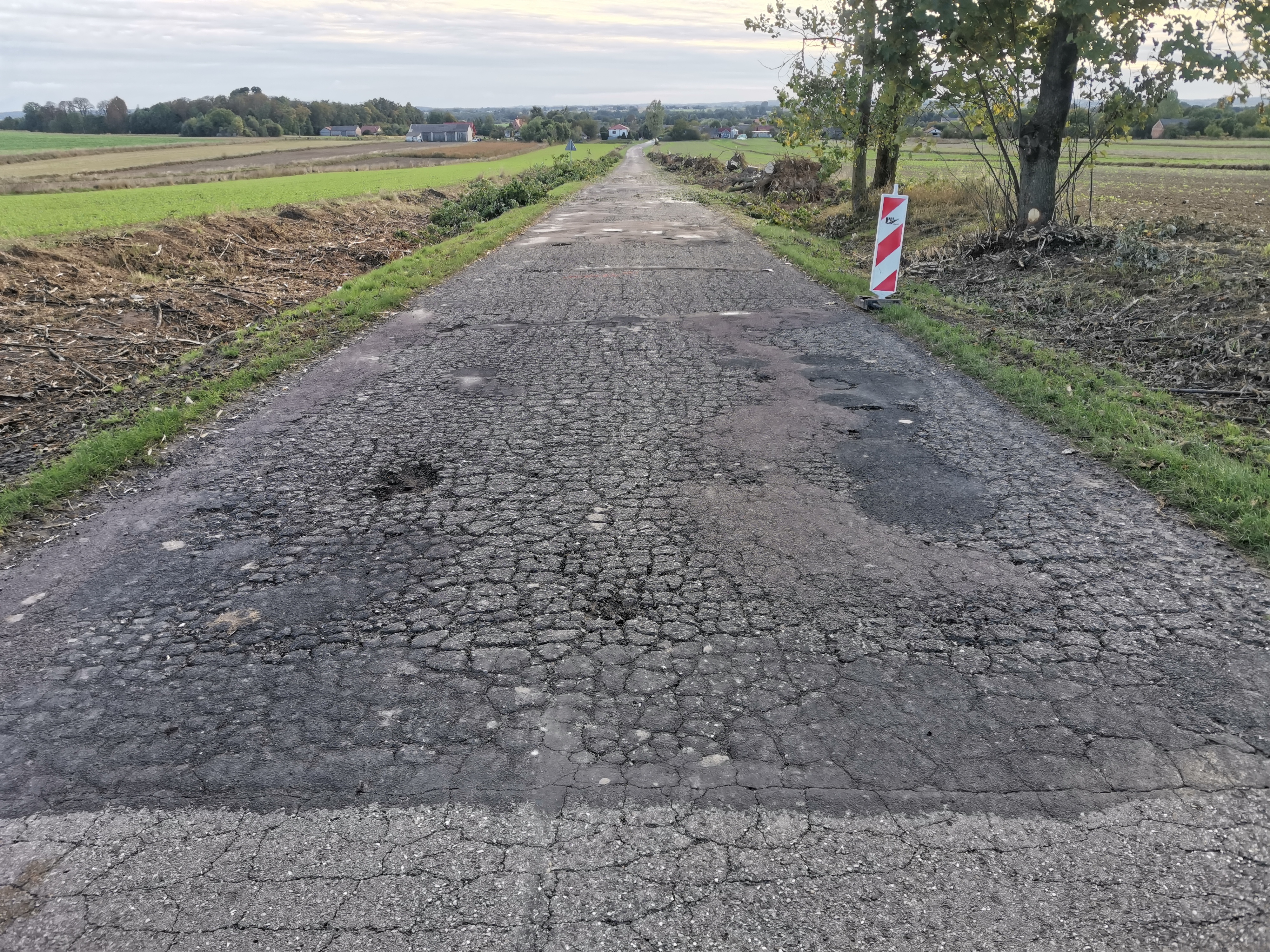 Rozpoczęcie robót związanych z rozbudową drogi powiatowej nr 3109L Płonka - Bzowiec